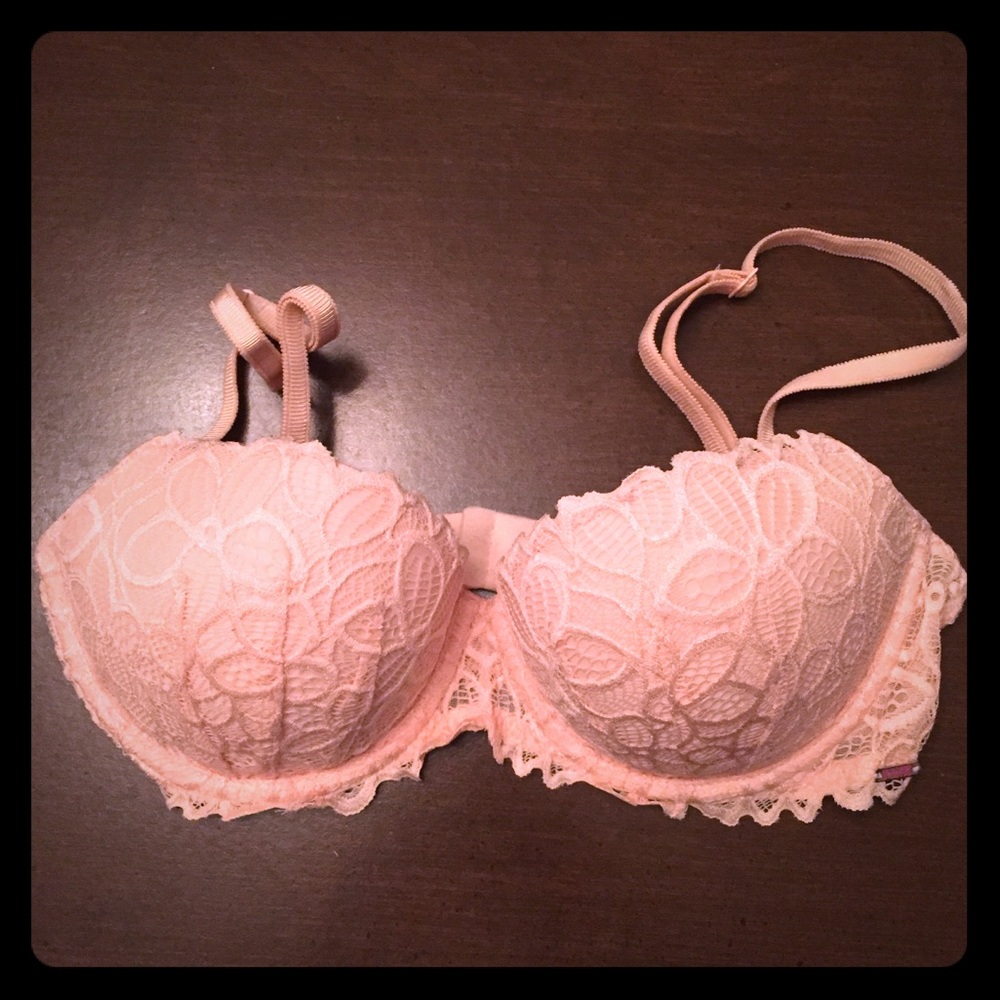Victoria’s Secret Bra 32D